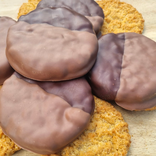 Dipped Buttersnap biscuits
