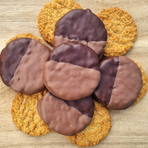 Dipped Buttersnap biscuits
