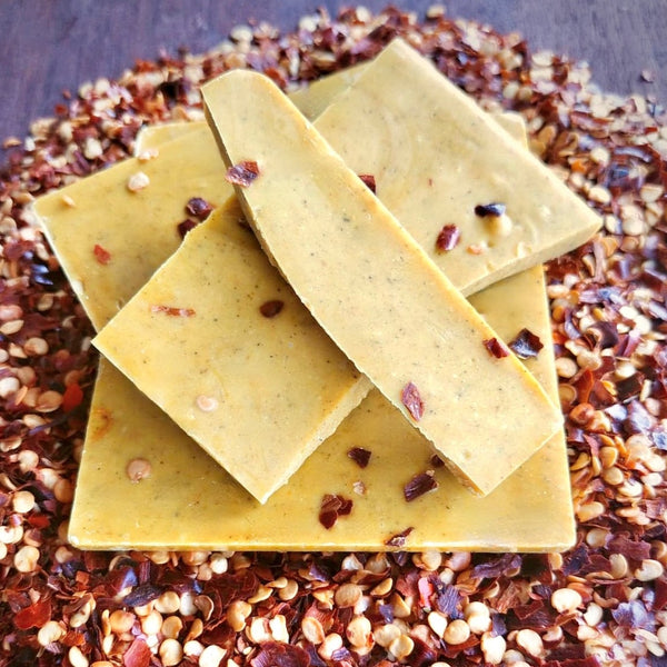 Turmeric Chai Chilli in White Chocolate